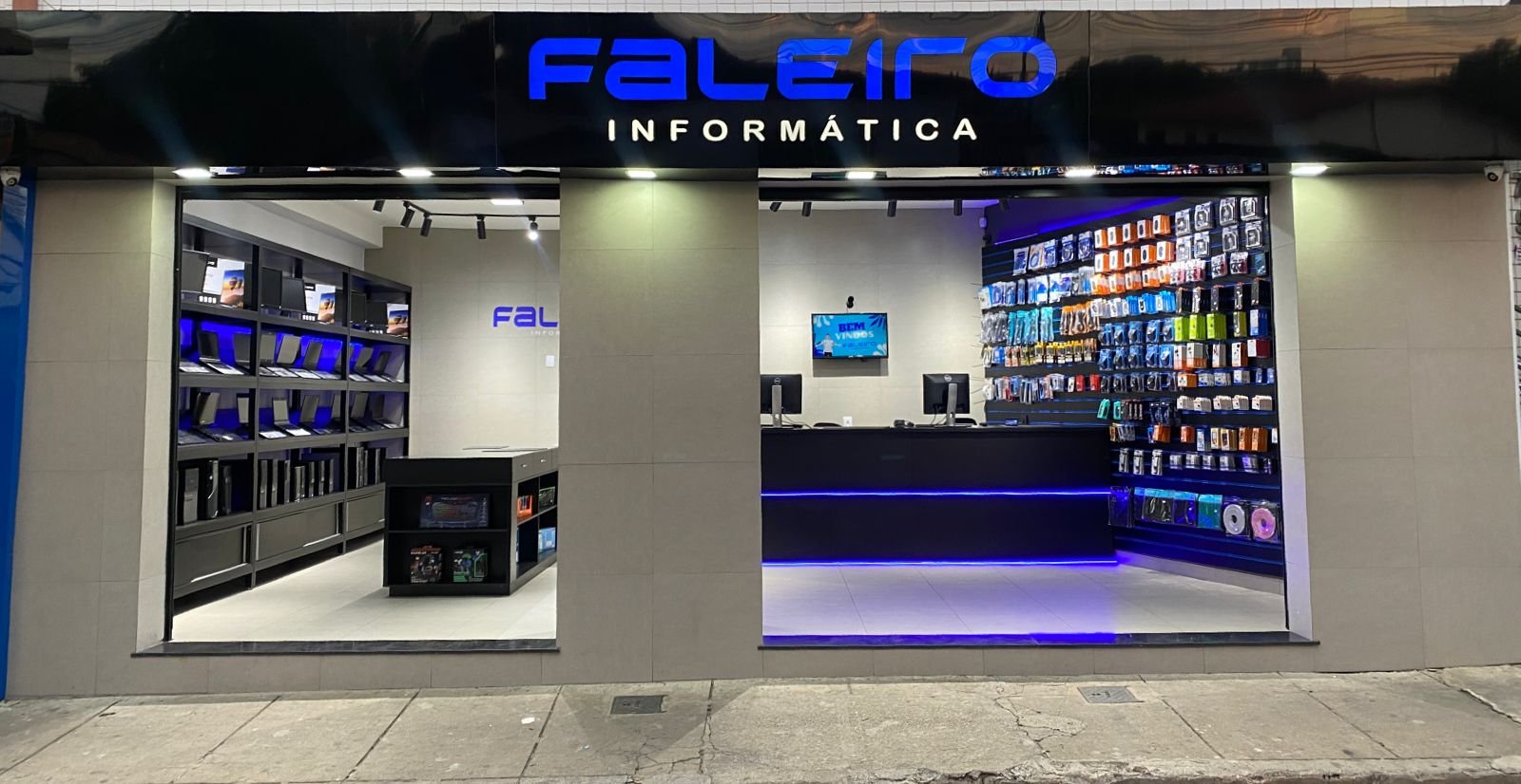 Interior da loja Faleiro Informática